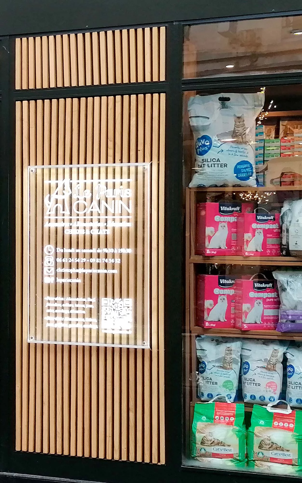 Vitrine du Paris Canin